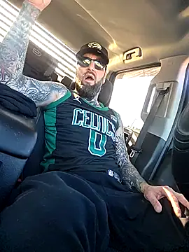 Snapshot of Beardedtattood chatting on November 2, 2025, 2:00 pm Beardedtattood online show from November 2, 2025, 2:00 pm