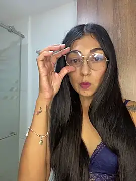 Annie-Hank online show from December 15, 2024, 1:57 am