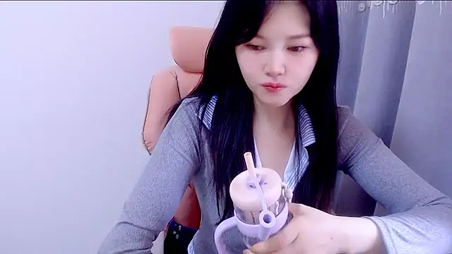 Little-sweet online show from September 24, 2025, 2:51 am