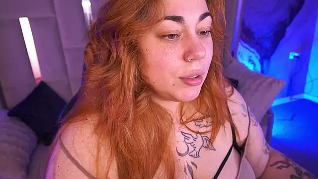 Kittywakee online show from December 14, 2025, 10:48 pm