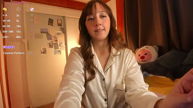 Snapshot of HeyTati chatting on June 9, 2026, 1:06 am HeyTati online show from June 9, 2026, 1:06 am