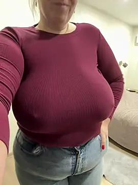 Your Hot Sister01 online show from February 22, 2025, 12:51 pm