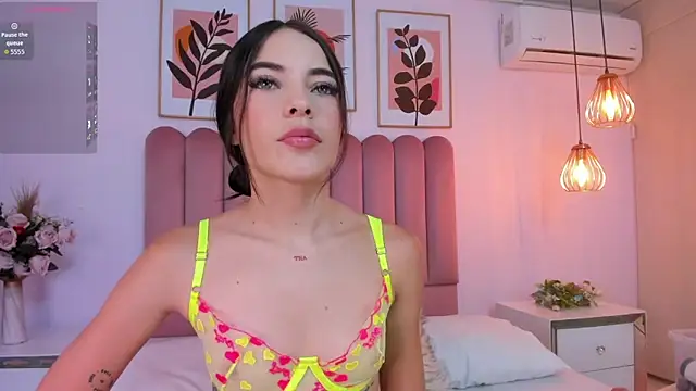 Kim miller4 online show from April 15, 2026, 7:29 pm