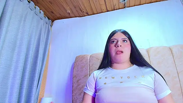 Naia x online show from March 5, 2026, 10:16 pm