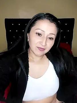 Snapshot of ArianaMist chatting on January 18, 2025, 1:30 am ArianaMist online show from January 18, 2025, 1:30 am