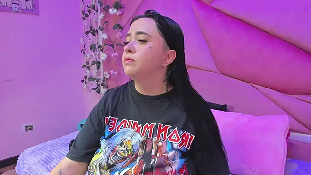 Snapshot of Victoria_Rossy chatting on October 11, 2025, 7:37 pm Victoria Rossy online show from October 11, 2025, 7:37 pm