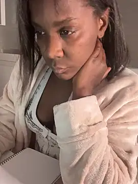 Delgada culona online show from December 22, 2024, 7:21 pm