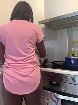 Delgada culona online show from December 11, 2024, 10:14 am