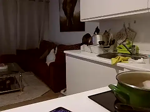 Delgada culona online show from December 18, 2024, 9:40 pm