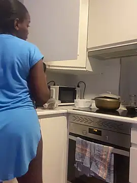 Delgada culona online show from December 4, 2024, 9:29 pm