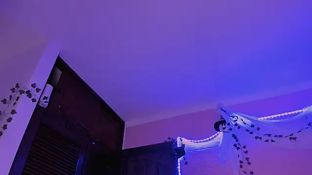 gabyye capprins online show from October 12, 2025, 12:45 am