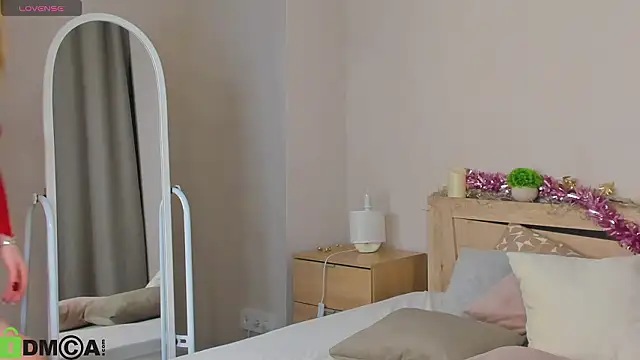 Cherry Price online show from March 17, 2026, 11:52 pm