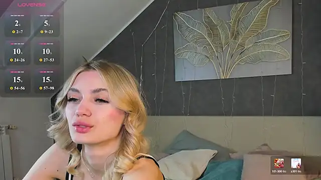 Snapshot of Cherry_Price chatting on May 22, 2026, 12:08 am Cherry Price online show from May 22, 2026, 12:08 am