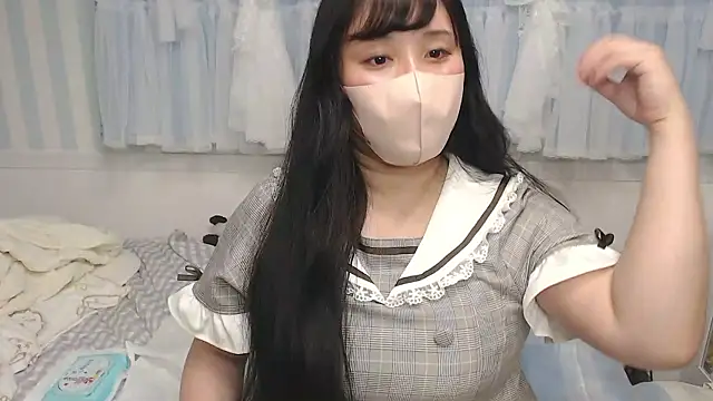 yua0727 online show from July 17, 2026, 1:52 pm