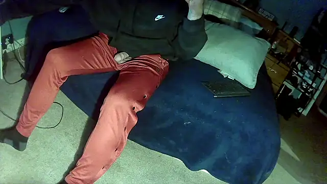 Spunwhiteboy1992 online show from December 23, 2025, 8:57 am