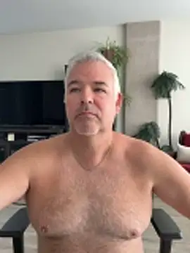 Snapshot of aarosteev2 chatting on April 20, 2026, 12:41 pm aarosteev2 online show from April 20, 2026, 12:41 pm