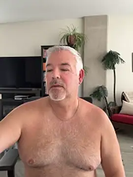 Snapshot of aarosteev2 chatting on May 1, 2026, 3:06 pm aarosteev2 online show from May 1, 2026, 3:06 pm