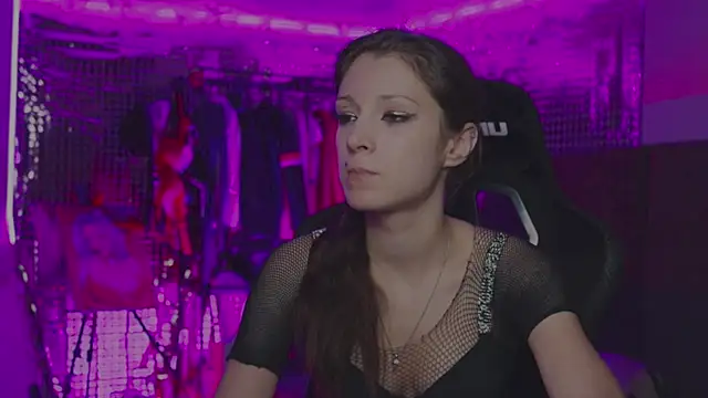 Kathleen Meow online show from November 27, 2025, 1:33 pm