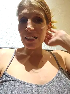 Lenchen  online show from November 2, 2025, 8:36 pm