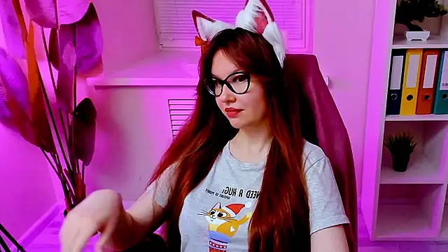 CarolGiggly online show from March 12, 2026, 1:37 pm