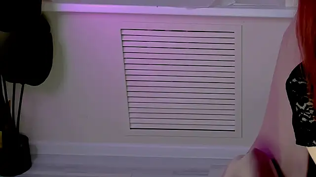 CarolGiggly online show from December 3, 2025, 9:53 am