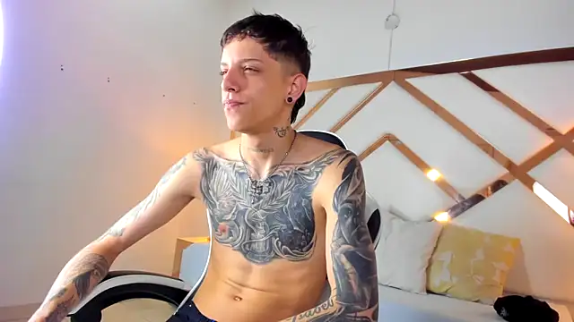 Adam hard  online show from September 30, 2025, 7:42 pm