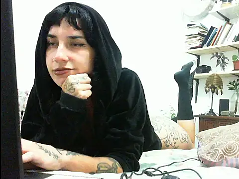 Snapshot of -cyberbruja- chatting on February 28, 2025, 1:47 am -cyberbruja- online show from February 28, 2025, 1:47 am