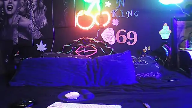 Snapshot of kjs_daddy123 chatting on February 28, 2026, 11:43 am kjs daddy123 online show from February 28, 2026, 11:43 am