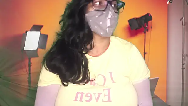 mamoni91 online show from October 15, 2025, 2:43 am