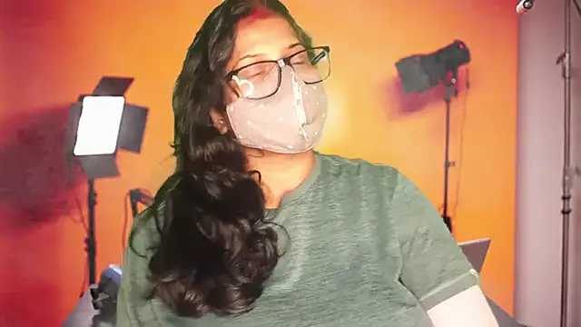 mamoni91 online show from November 5, 2025, 3:31 am