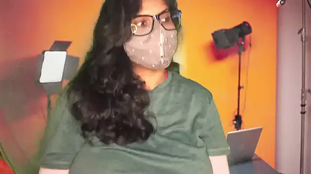 mamoni91 online show from October 7, 2025, 3:07 am