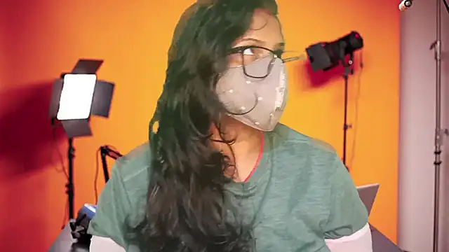 mamoni91 online show from November 16, 2025, 3:00 am