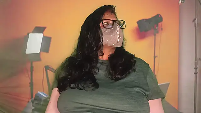 mamoni91 online show from October 11, 2025, 3:51 am