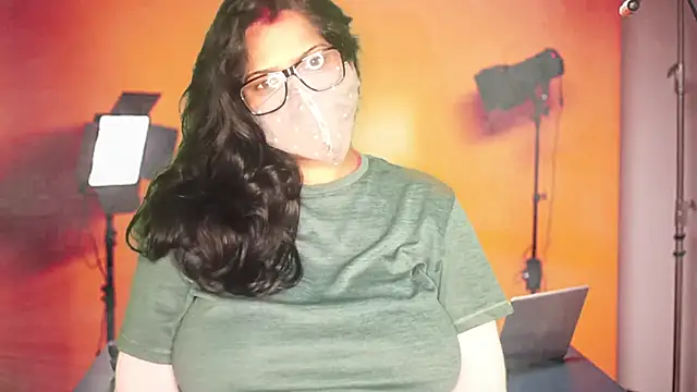 mamoni91 online show from October 10, 2025, 3:07 am