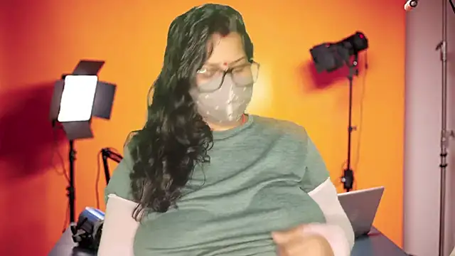 mamoni91 online show from November 22, 2025, 3:49 am