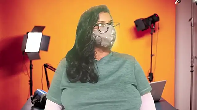 mamoni91 online show from October 24, 2025, 3:16 am