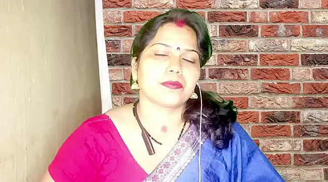 mamoni91 online show from February 18, 2025, 3:21 am