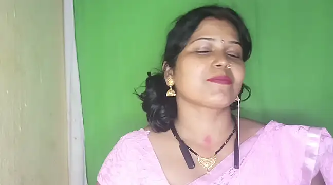 mamoni91 online show from February 13, 2025, 5:33 pm