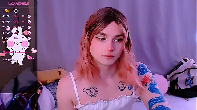 Snapshot of Alice_Hells chatting on February 20, 2026, 7:54 am Alice Hells online show from February 20, 2026, 7:54 am