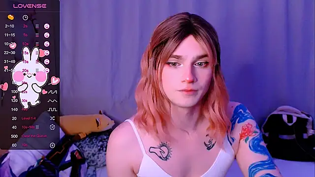 Snapshot of Alice_Hells chatting on February 14, 2026, 6:57 am Alice Hells online show from February 14, 2026, 6:57 am