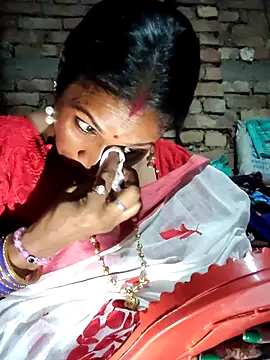 Hotty-dola online show from September 29, 2025, 7:30 pm