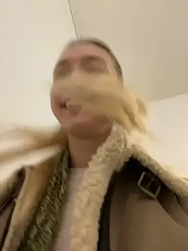 Snapshot of Lia__Love chatting on October 15, 2025, 12:35 pm Lia Love online show from October 15, 2025, 12:35 pm