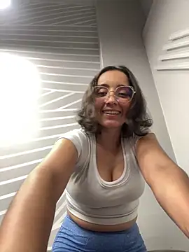 Kay LustyWife online show from February 9, 2025, 1:22 am