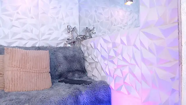 Snapshot of taylorbunny_x chatting on February 27, 2025, 9:50 am taylorbunny x online show from February 27, 2025, 9:50 am