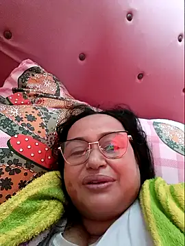 GiaNahomi online show from January 16, 2025, 2:19 pm