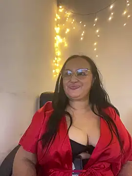 GiaNahomi online show from January 17, 2025, 6:15 am