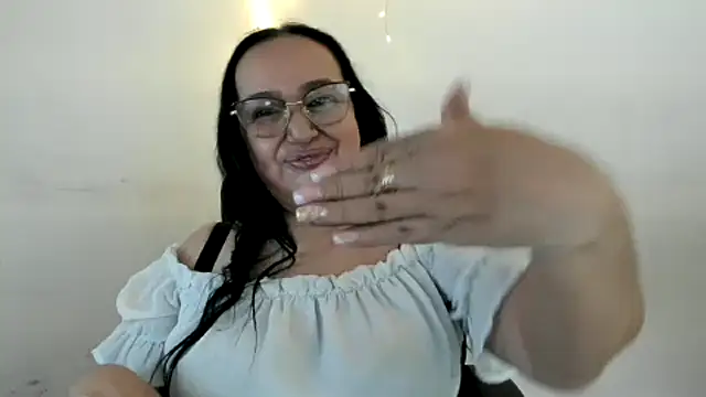 GiaNahomi online show from January 26, 2025, 2:35 am