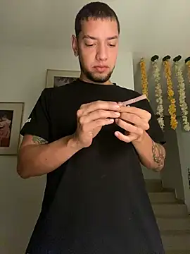 Snapshot of MrSoulMommy chatting on December 28, 2024, 9:42 am MrSoulMommy online show from December 28, 2024, 9:42 am