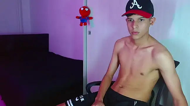 LiamGadiell online show from February 12, 2025, 1:52 am