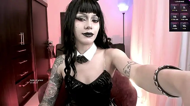 Snapshot of Taste_of_Grace chatting on October 17, 2025, 9:27 pm Taste of Grace online show from October 17, 2025, 9:27 pm